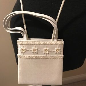 White sarin finish cross body bag